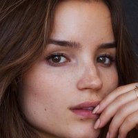 Roos van Montfort Desnuda