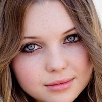 Sammi Hanratty Desnuda