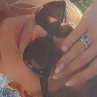 Sarah Harrison Desnuda