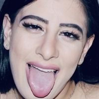 Serenasinsxxx Desnuda