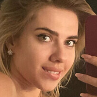 Shumskaya Desnuda
