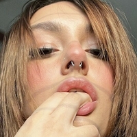 Siluv3r/siennaababi Desnuda