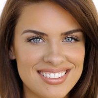 Skye McDonald Desnuda