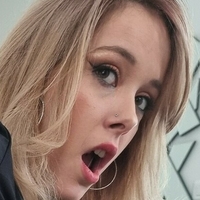 Skyla Purple Desnuda