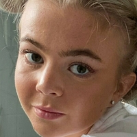 smalblonde Desnuda