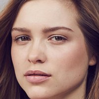 Sophie Cookson Desnuda