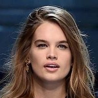 Stormi Henley Desnuda