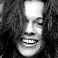 Suzan Anbeh Desnuda