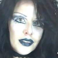 Syn DeVil Desnuda
