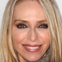 Tonya Kinzinger Desnuda