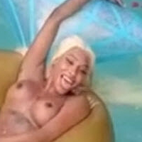 TS Parris Desnuda