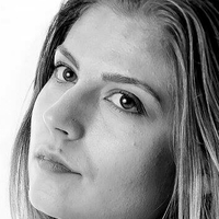 Victoria Mintz Desnuda