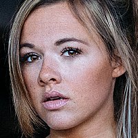 Yvonne Pferer Desnuda