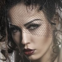 Zsofia Tarjanyi Desnuda